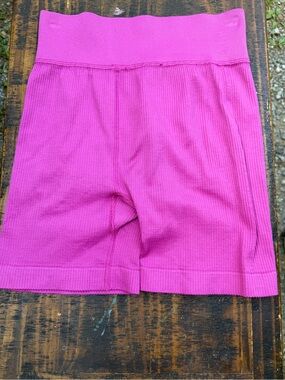 SO Ribbed High-Waist Bike Shorts in Bright Pink